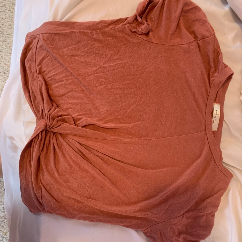 Pink crop top knot shirt!